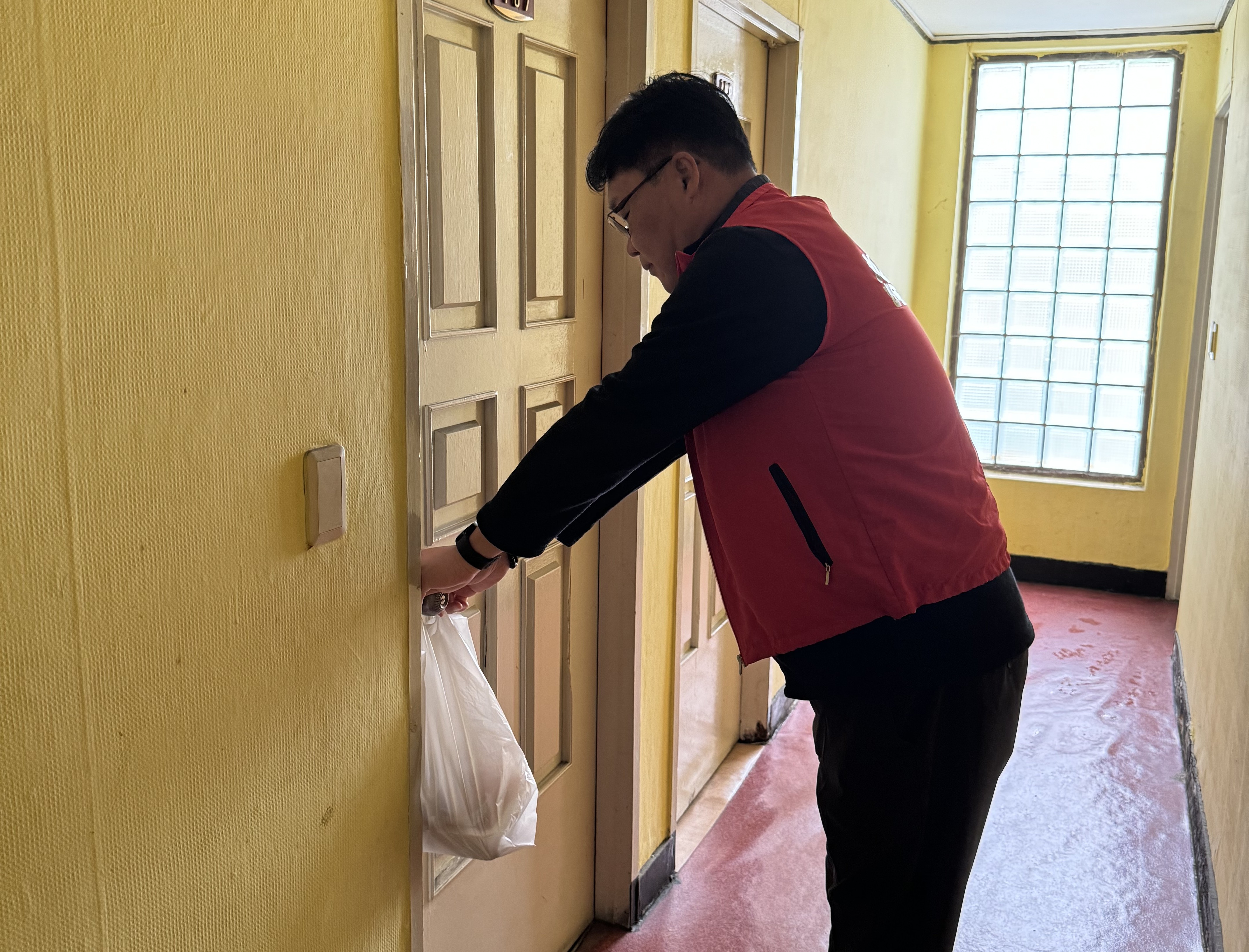 4.17 도시락 반찬 배달 봉사 실시